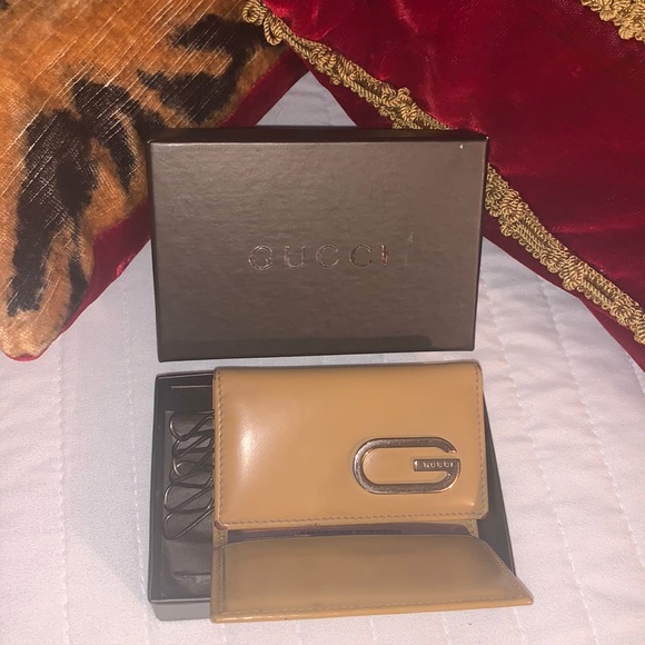 Authentic Gucci card & keys holder - Picture 1 of 16